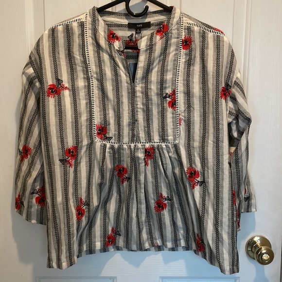 Embroidered peplum blouse - Picture 3 of 7